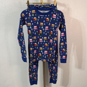 Hanna Andersson- Blue winter snow house Pajama Set - Size 12